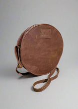 Load image into Gallery viewer, Bonnie Crossbody - Mud Brown
