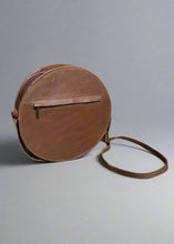 Load image into Gallery viewer, Bonnie Crossbody - Mud Brown
